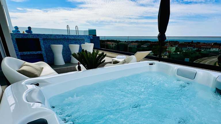 Photo inspiration: Fresh Look at Penthouse Blue Horizon A Luxury Penthouse With Infinity Pool Hot