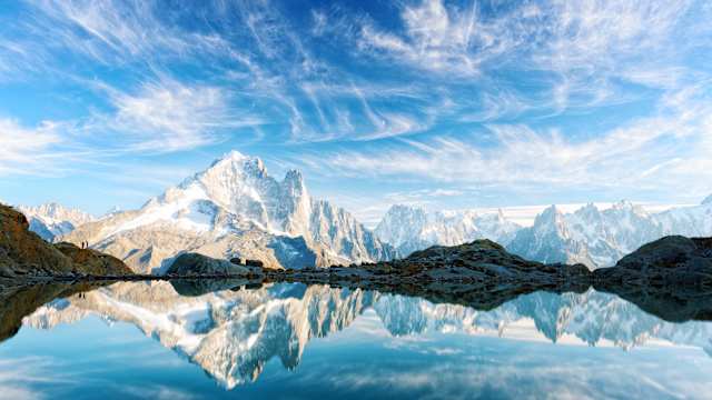 Mont Blanc, Alpen © Smitt/iStock / Getty Images Plus via Getty Images
