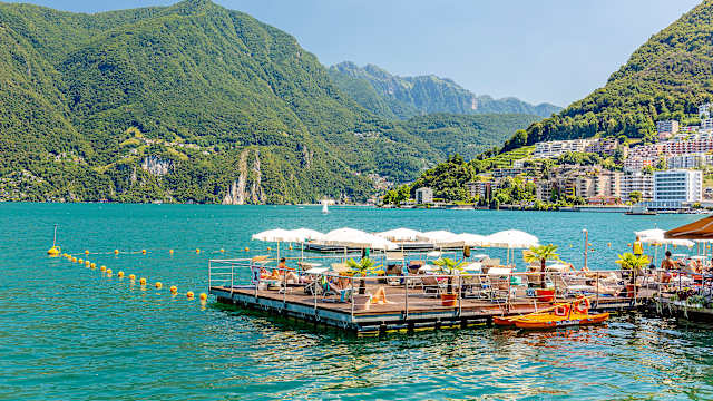 Strandbad Lido Riva Caccia an der Promenade in Lugano, Tessin © HUBER IMAGES - Marco Arduino