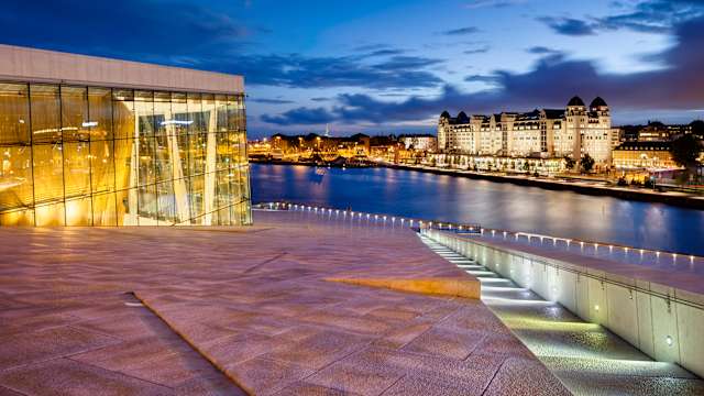 Blick auf das Opernhaus in Oslo, Norwegen.