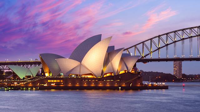 Das muschelförmige Dach des Opernhauses in Sydney.