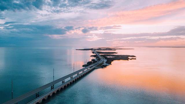 Die Seven Mile Bridge der Florida Keys, USA.