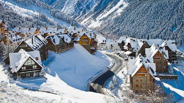 Blick auf Vall de Aran in den Pyrinäen, Spanien.