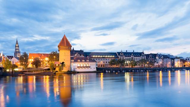 Germany, Baden-Wuerttemberg, Constanze, old town, Rhine river, Rheintor-Tower and Minster in the background