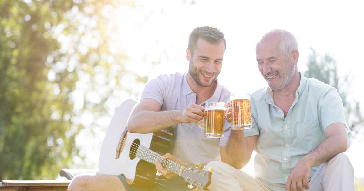 Bier, Berge, Beach Gemeinsame Zeit verschenken am Vatertag