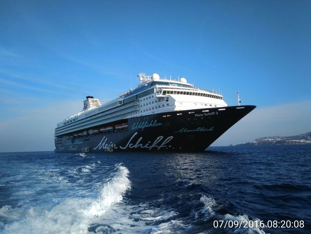 Auf Reede Vor Mykonos Alte Mein Schiff 2 Holidaycheck