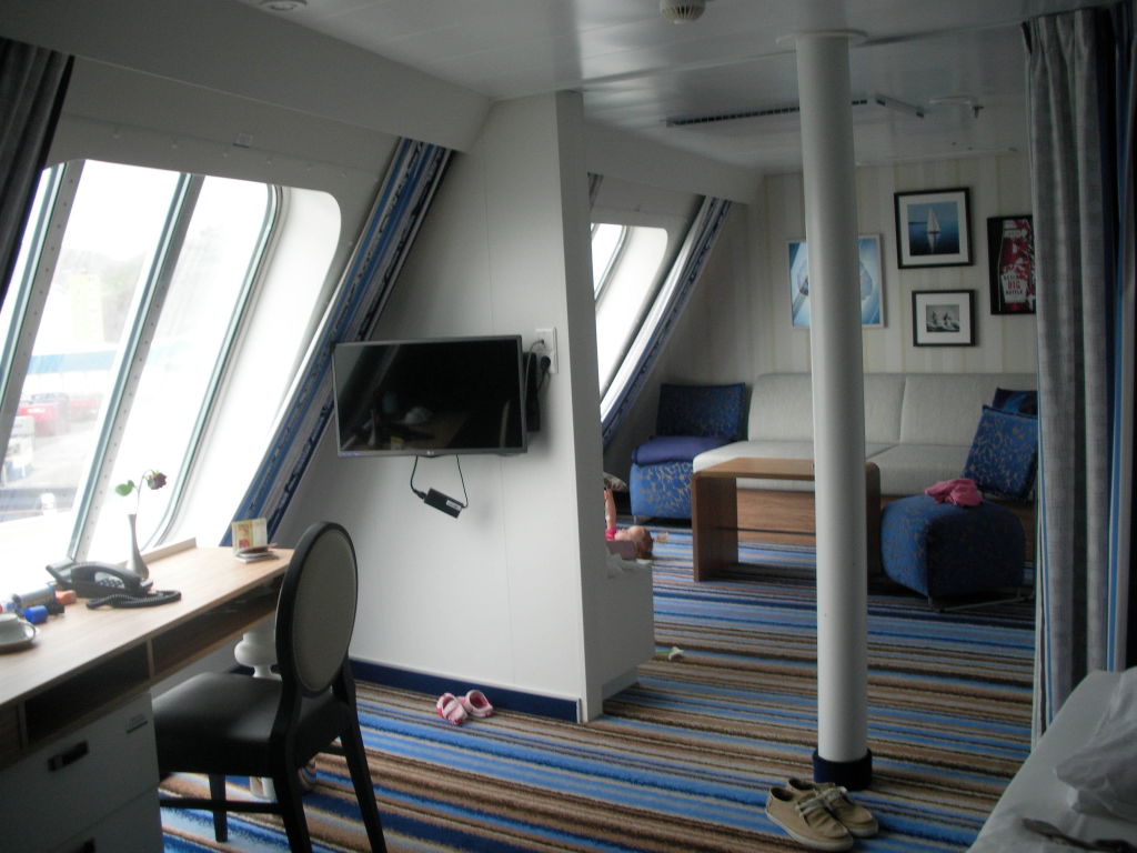 Vom Schlafbereich Aus Kabine 7001 Mein Schiff 5 Holidaycheck