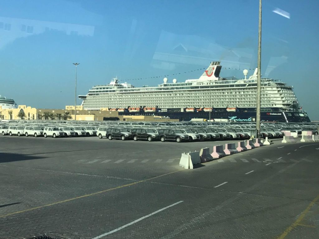 Im Hafen Von Dubai Mein Schiff 3 Holidaycheck