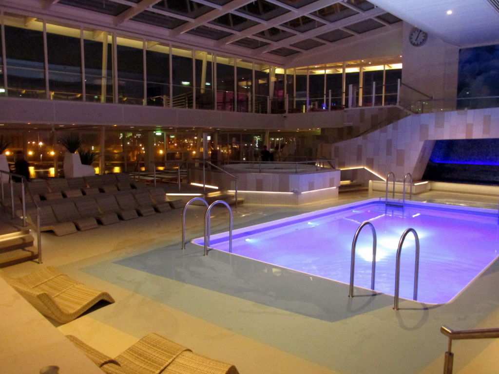 Indoor Pool Mein Schiff 3 Holidaycheck