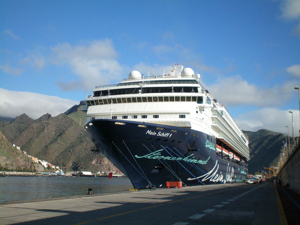 Vor Anker Alte Mein Schiff 1 Holidaycheck