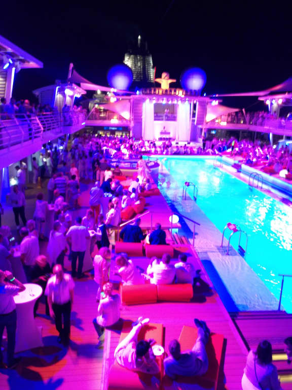 Poolparty Mein Schiff 5 Holidaycheck