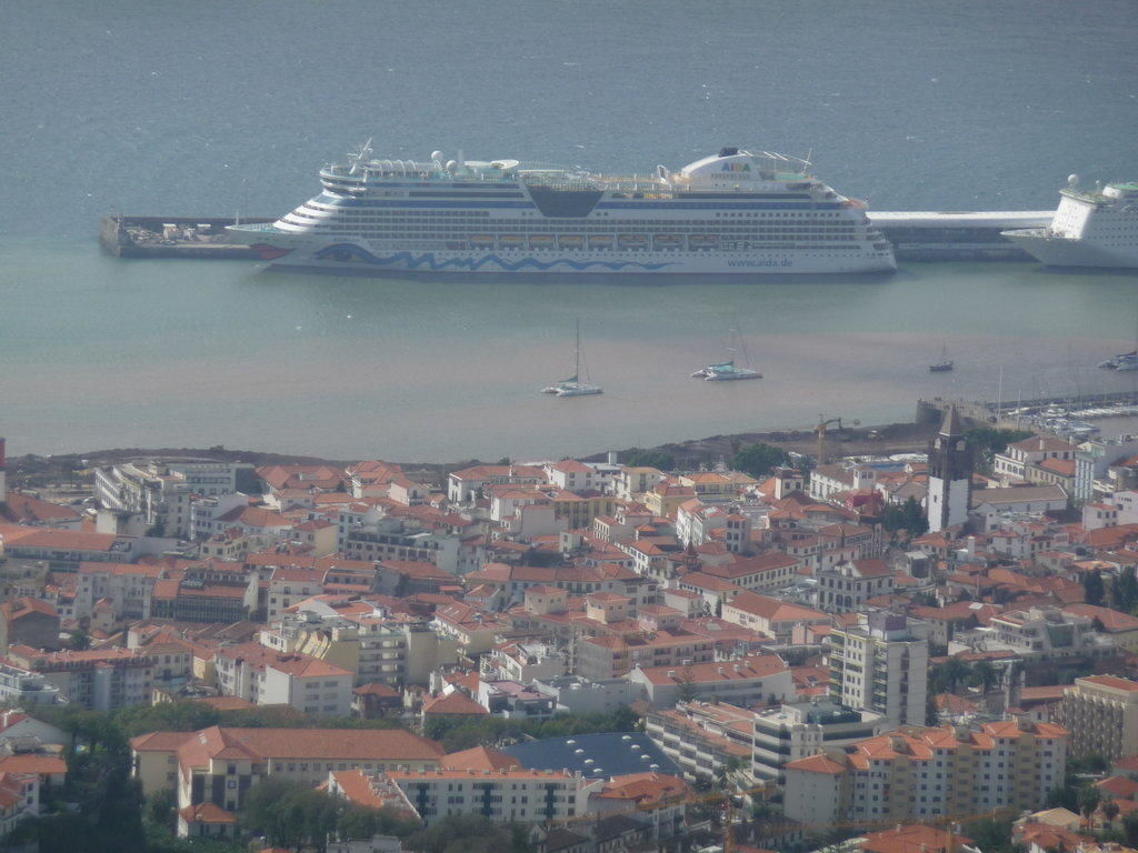 Aida Luna Im Hafen Von Funchal Madeira Aidaluna