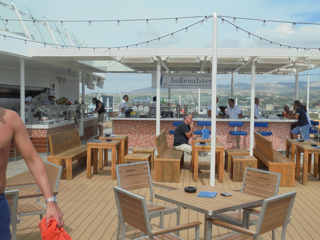 Außenalster Grill Bar Deck 14 Mein Schiff 3 Holidaycheck