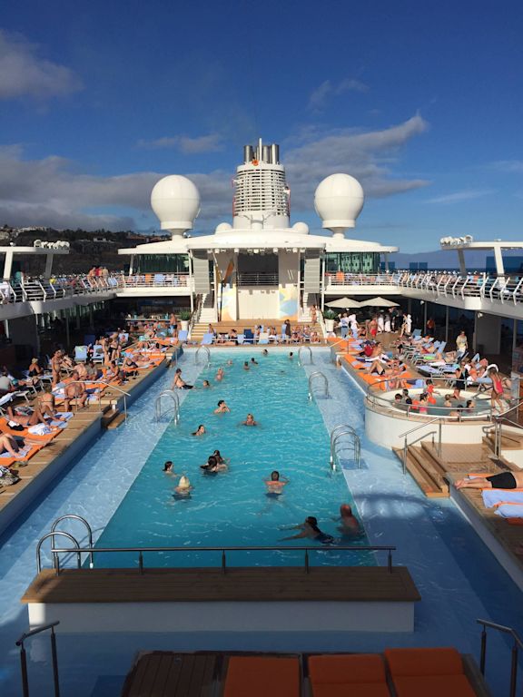 Pool Mein Schiff 4 Holidaycheck