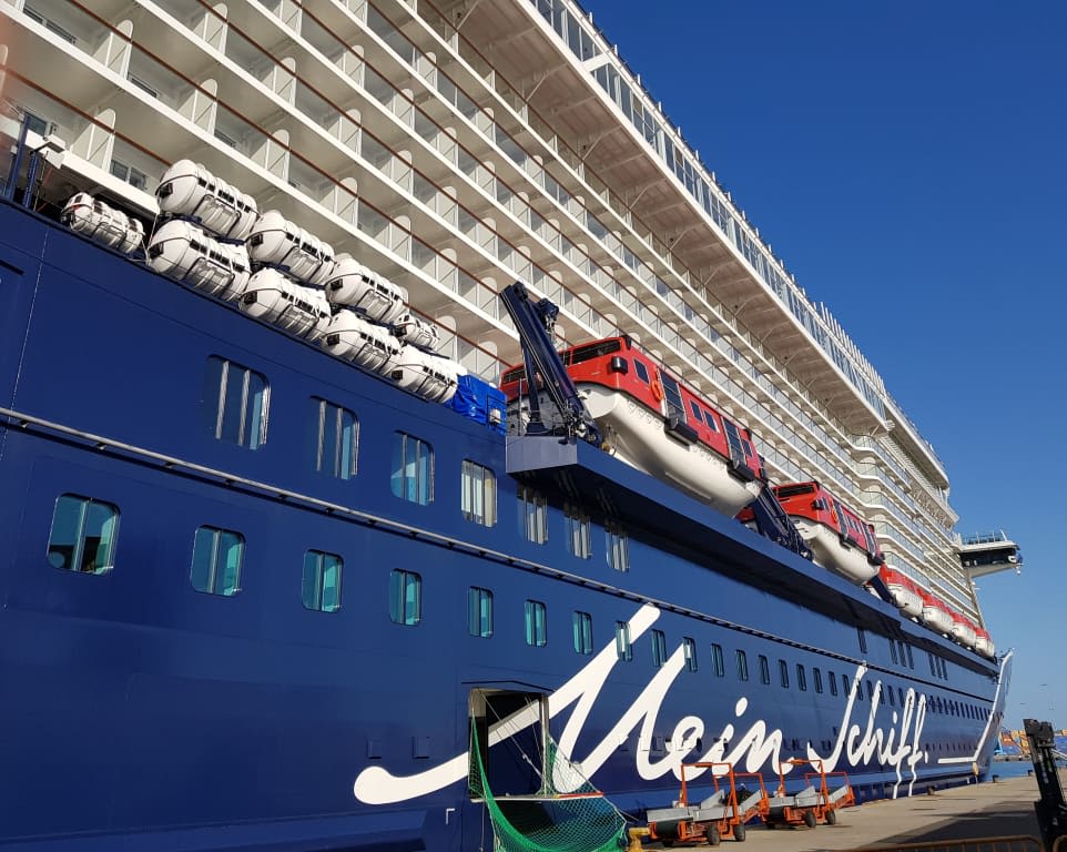 Außenansicht Im Hafen Mein Schiff 2 Holidaycheck