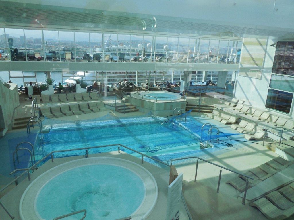 Innenpool Mein Schiff 3 Holidaycheck