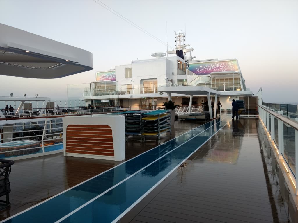 Laufstrecke Auf Deck 14 Mein Schiff 1 Holidaycheck