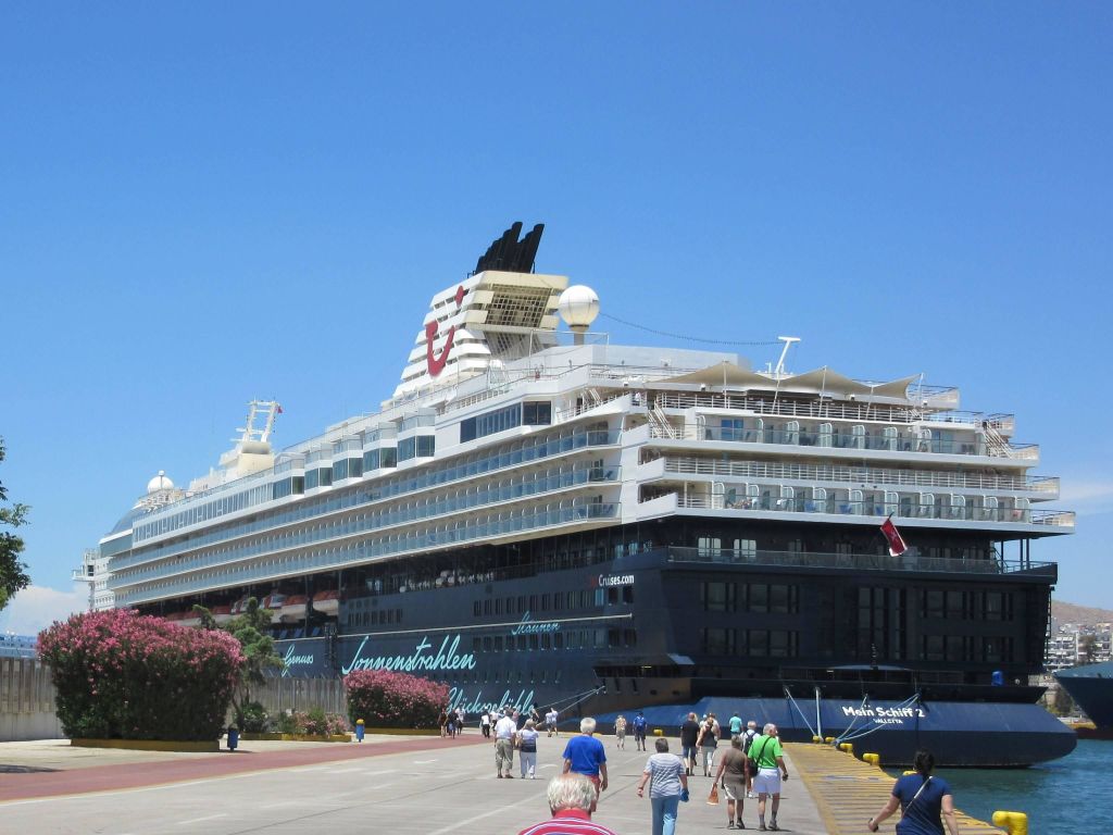 Heckansicht Mein Schiff 2 Holidaycheck