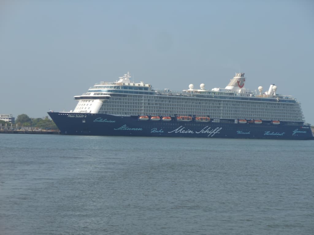 Im Hafen Von Cochinindien Mein Schiff 4 Holidaycheck