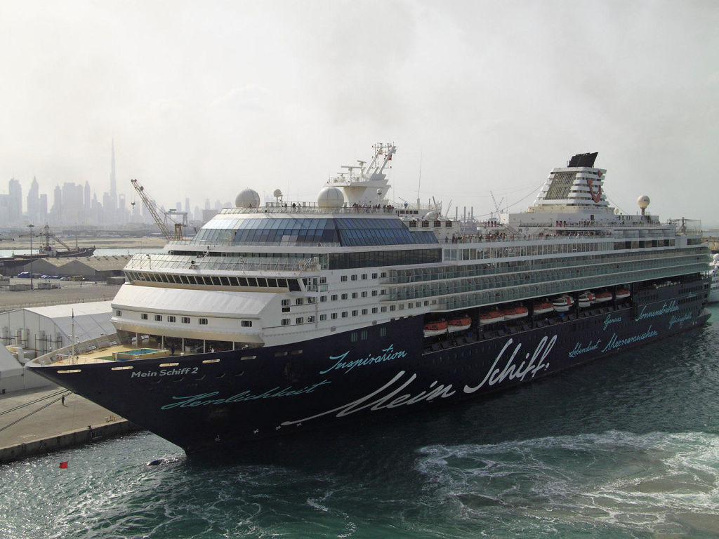 Dubai Port Rashid Alte Mein Schiff 2 Holidaycheck