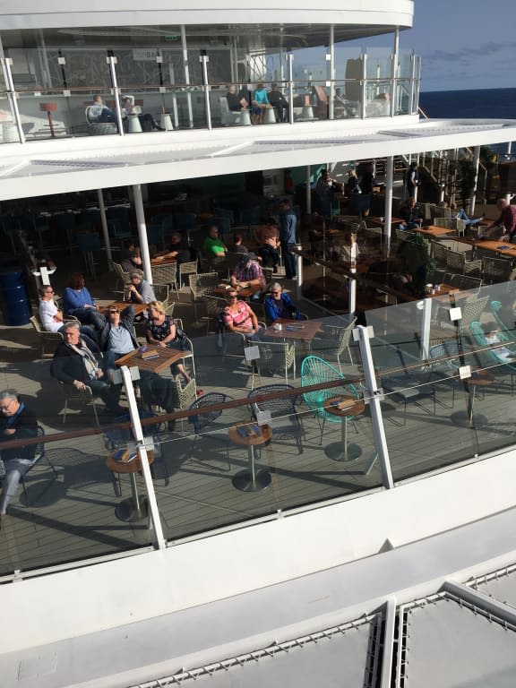 Zwei Bars Am Heck Mein Schiff 2 Holidaycheck