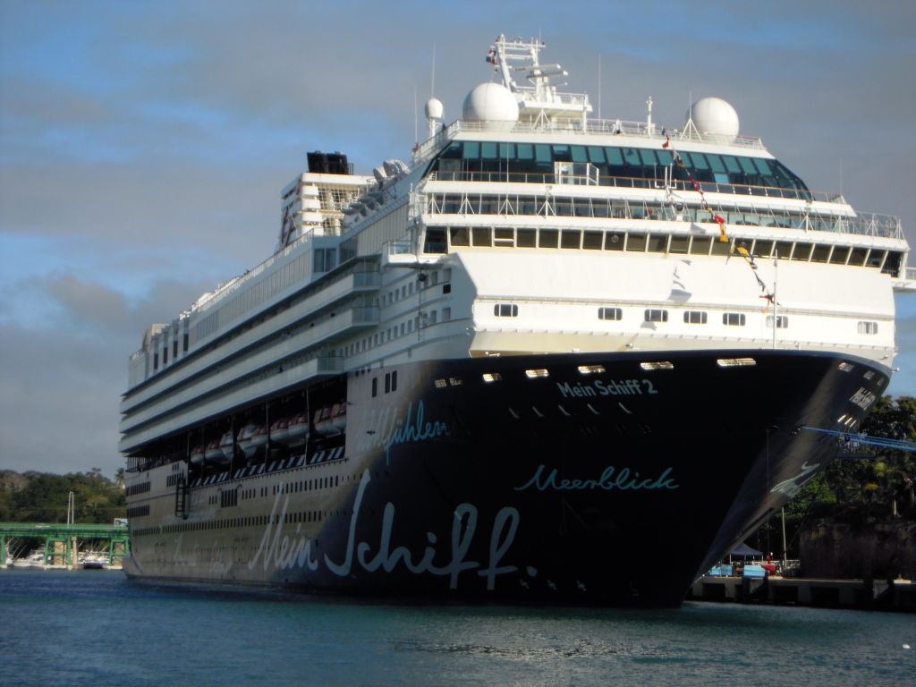 Im Hafen Von La Romana Alte Mein Schiff 2 Holidaycheck