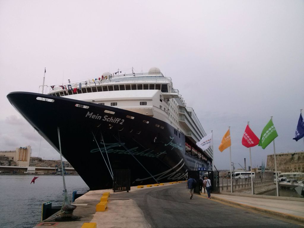 Mein Schiff 2 Im Hafen Von Malta Alte Mein Schiff 2