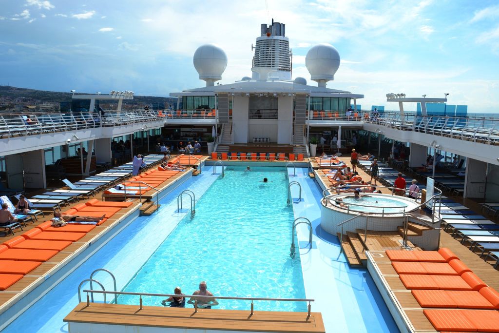 Pool Deck Mein Schiff 3 Holidaycheck