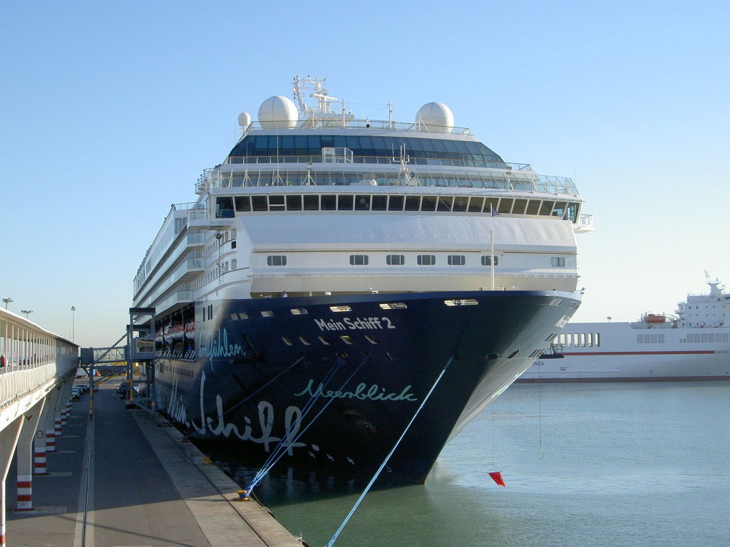 Valencia Hafen Alte Mein Schiff 2 Holidaycheck