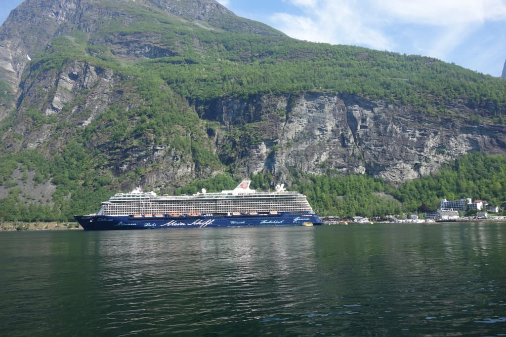 Im Geiranger Fjord Mein Schiff 4 Holidaycheck