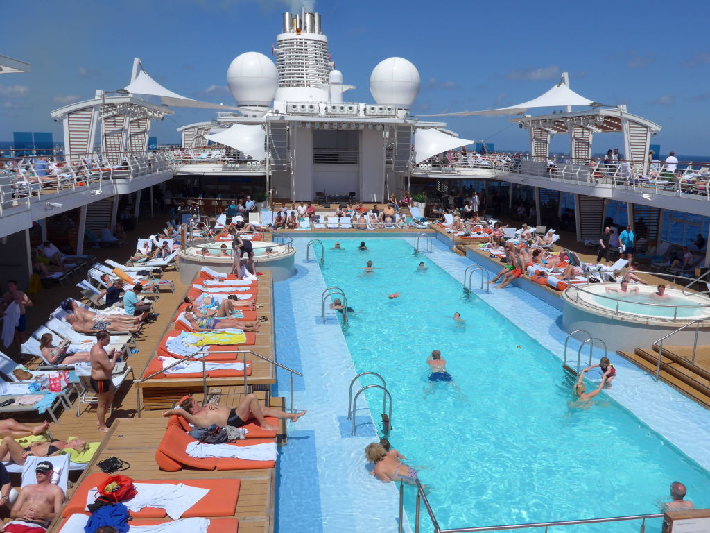 Längster Pool Auf Einem Kreuzfahrtschiff Mein Schiff 5