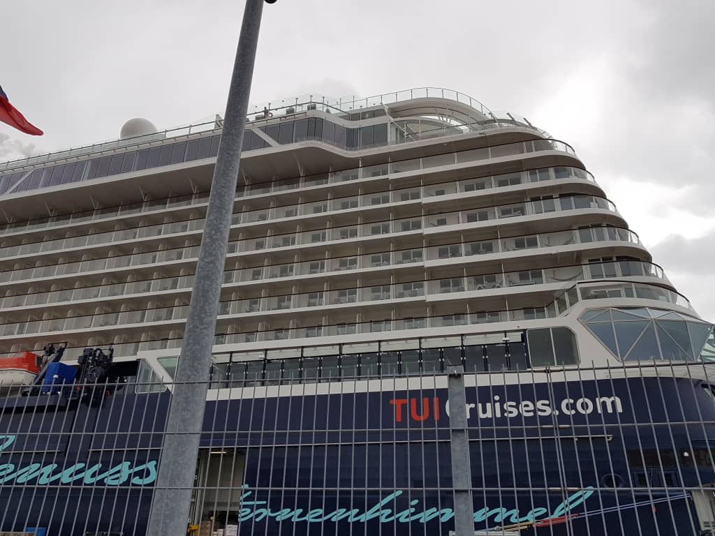 Einschiffung In Kiel Mein Schiff 1 Holidaycheck