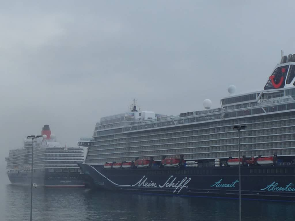 Zusammen Mit Einer Kleinen Lady Neue Mein Schiff 1