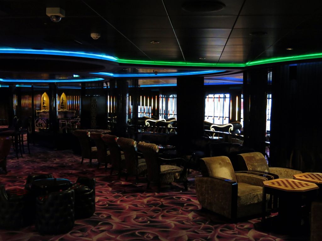Blick In Die Ultra Bliss Lounge Norwegian Epic Holidaycheck