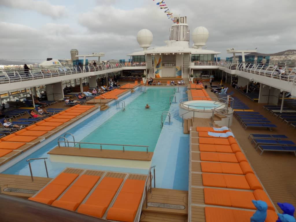 Pooldeck Mein Schiff 4 Holidaycheck