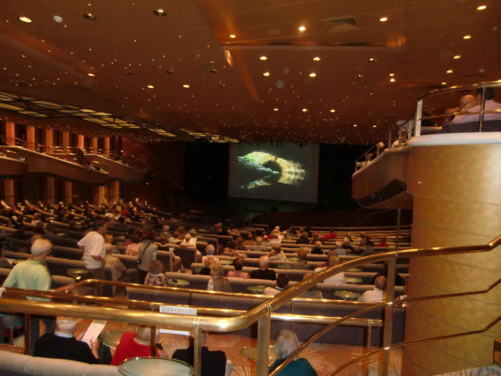 Theater Alte Mein Schiff 2 Holidaycheck