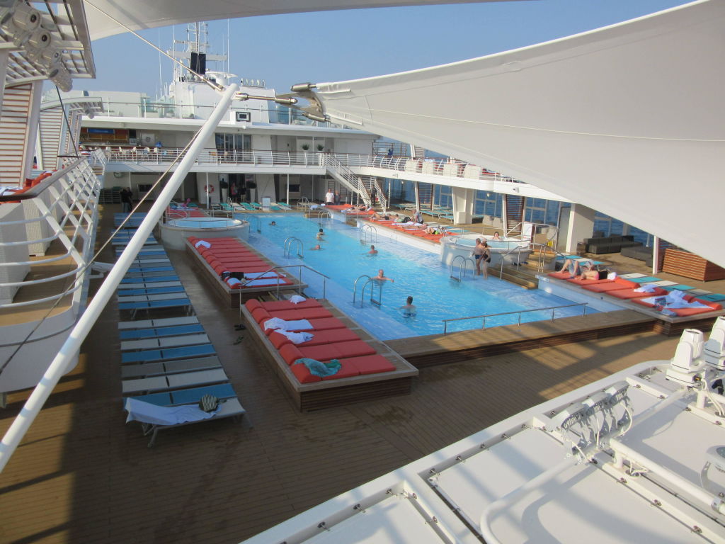 25 Meter Pool Mein Schiff 5 Holidaycheck