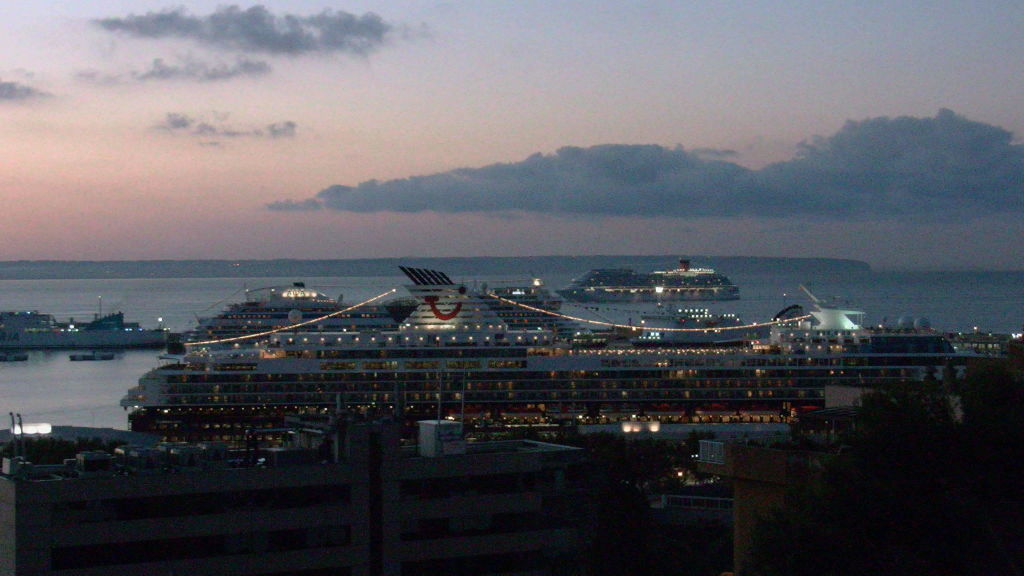 Frühmorgens Im Hafen Von Palma De Mallorca Alte Mein