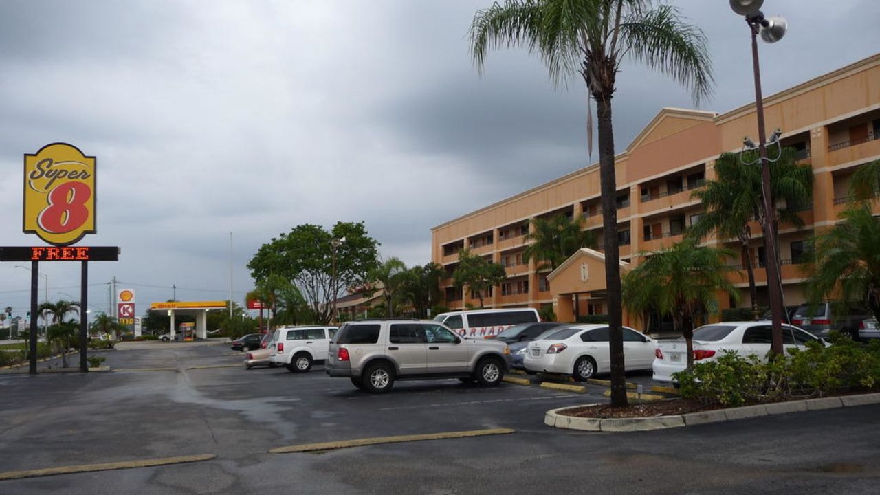 Super 8 Motel Fort Myers (Fort Myers) • HolidayCheck (Florida | USA)