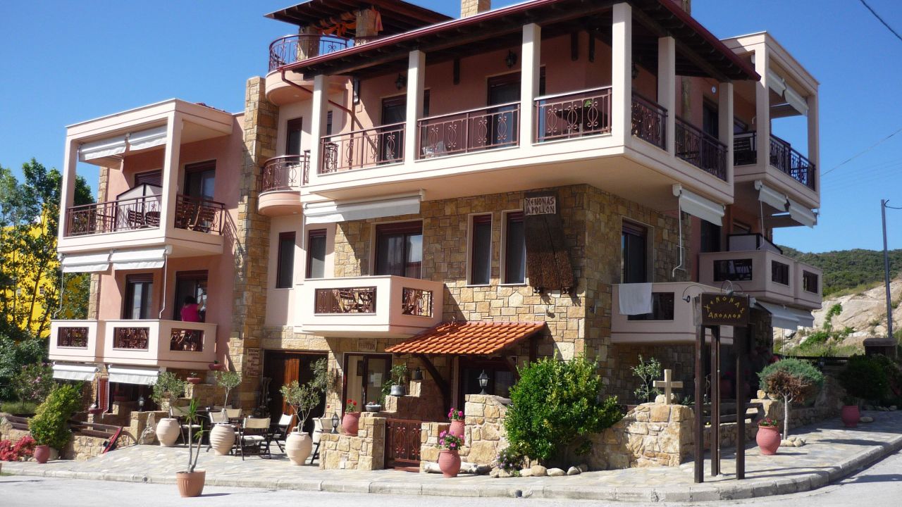 Apollon Xenonas Apparthotel