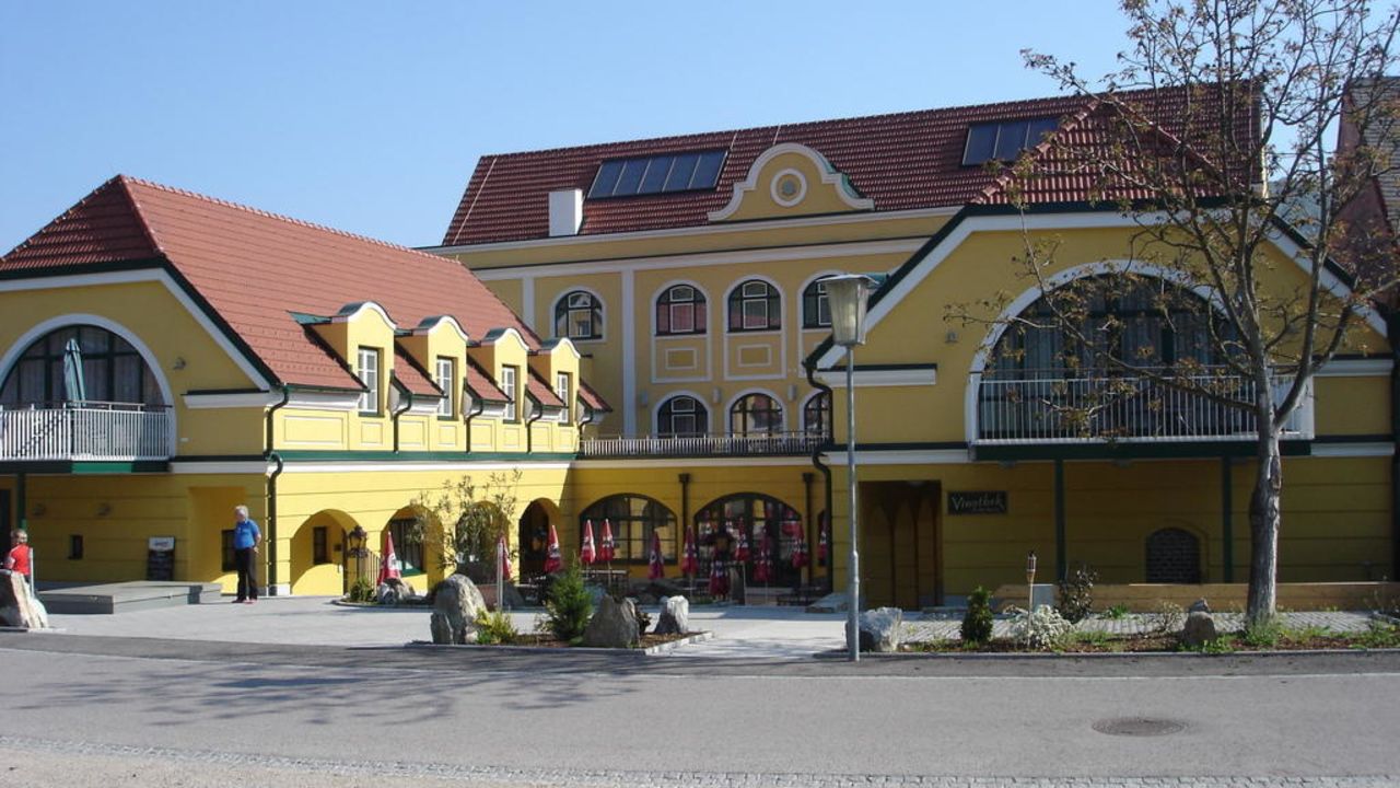 Hotel Weingut Rossatz 8 (Rossatz) • HolidayCheck ...