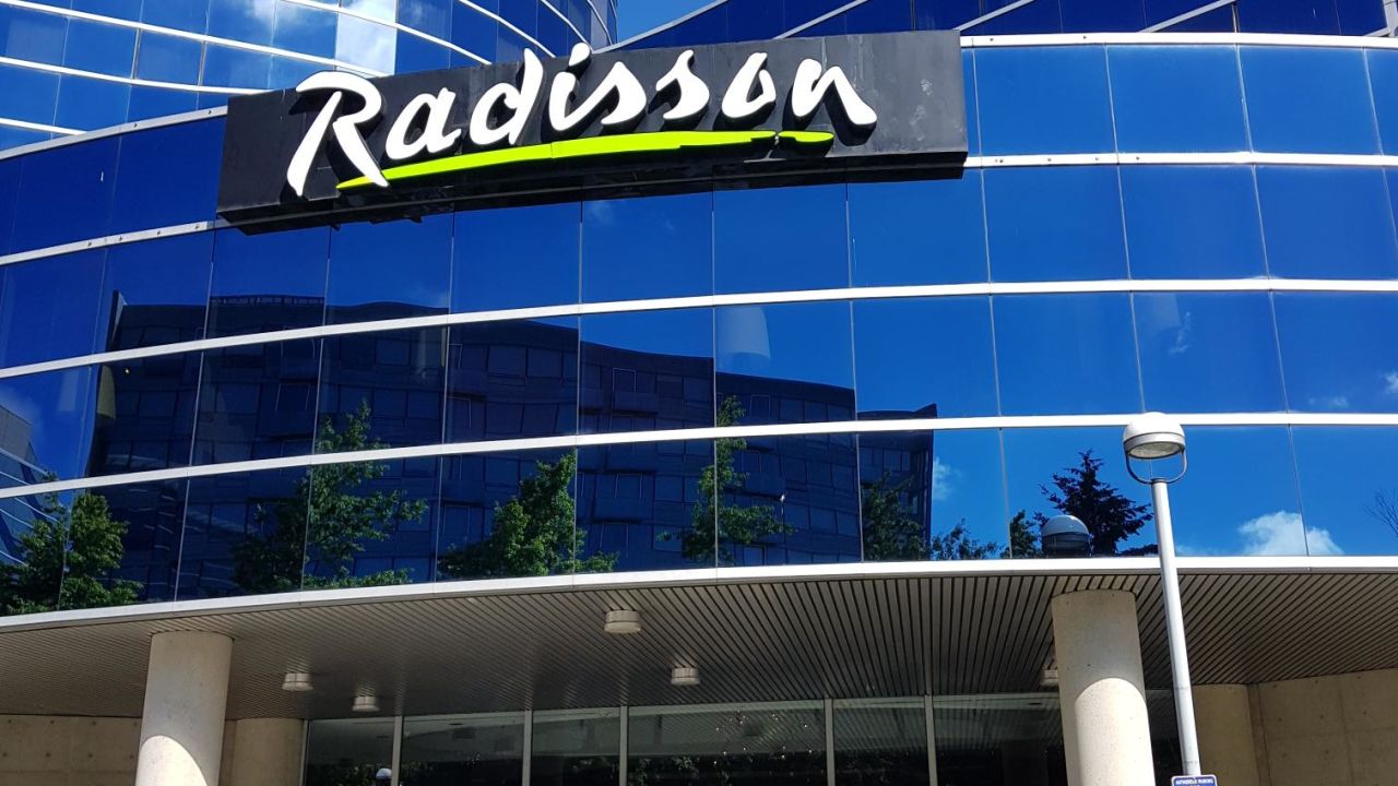 Radisson Hotel Vancouver Airport (Richmond) • HolidayCheck (British Columbia | Kanada)