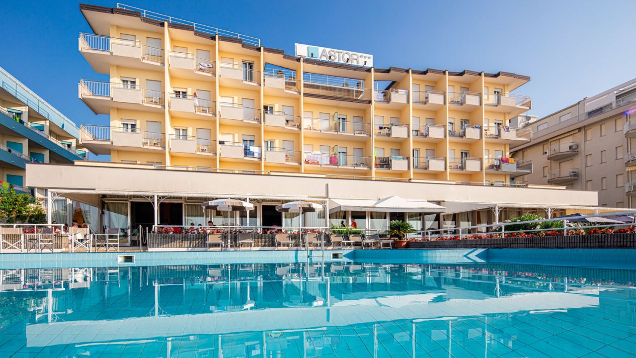 Hotel Astor (Jesolo) • HolidayCheck Italien)