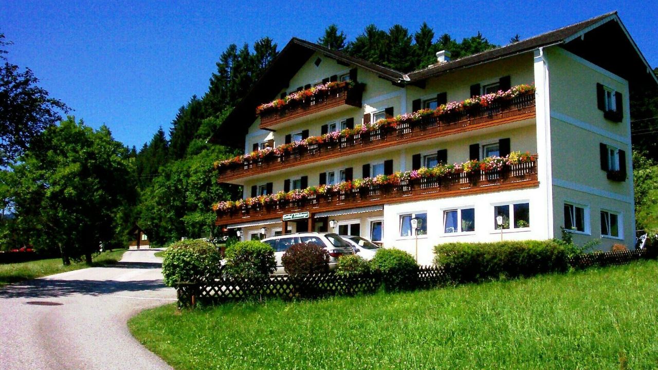 Panoramahotel Gasthof Schönberger (Nußdorf am Attersee