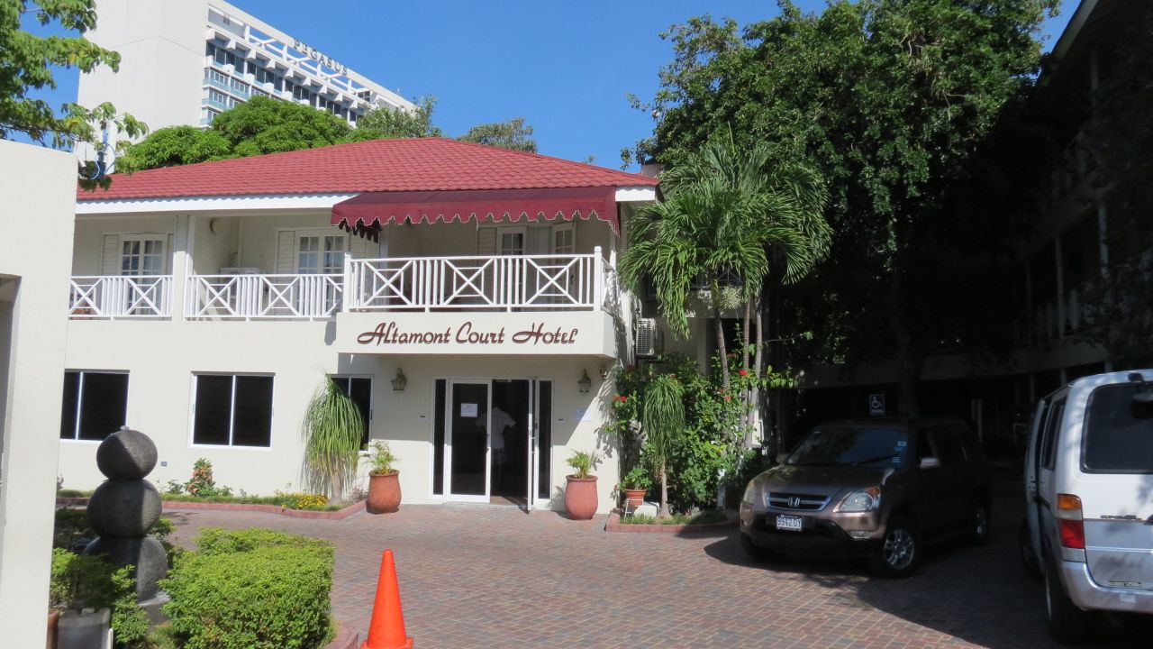 Altamont Court Hotel (Kingston) • HolidayCheck (Surrey County Jamaika)