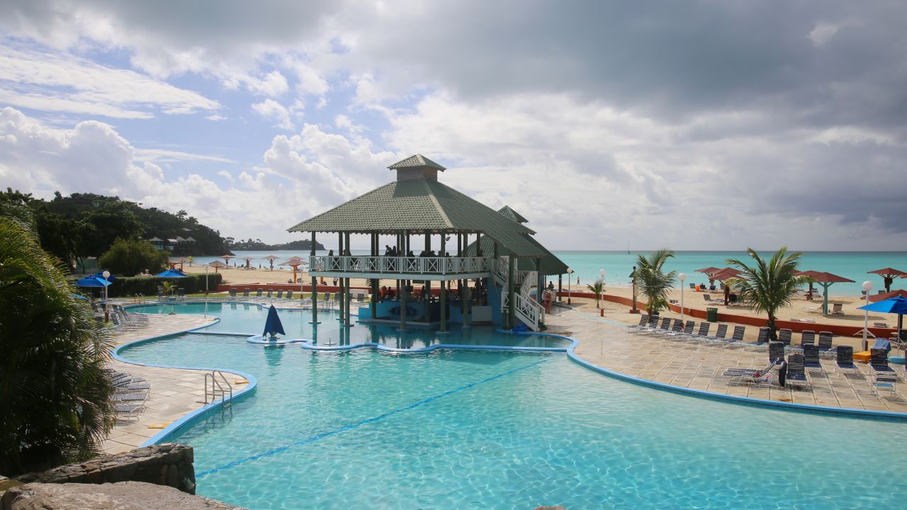 Hotel Jolly Beach Resort (Jolly Harbour) • HolidayCheck (Antigua