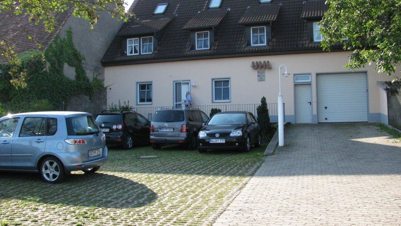 Gasthaus Zur Krone Leuzenbronn (Rothenburg ob der Tauber ...