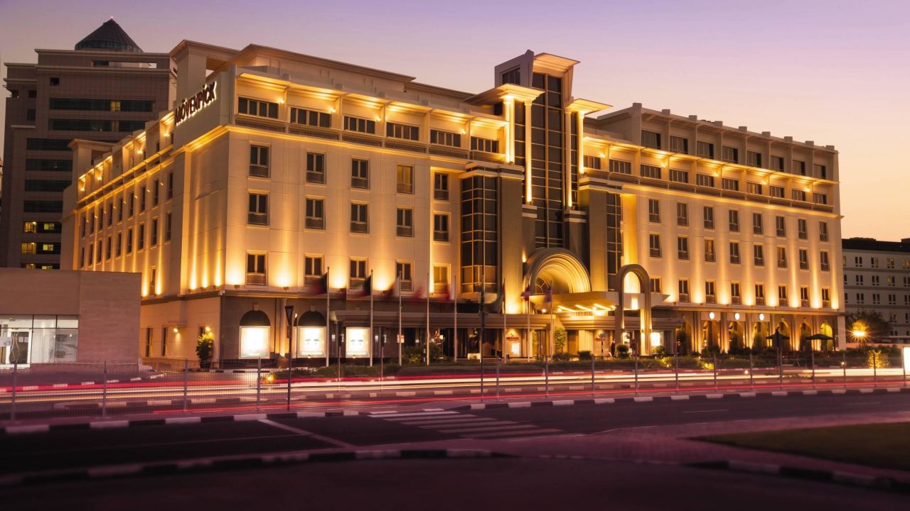 Hotel Mövenpick Bur Dubai (Dubai) • HolidayCheck (Dubai Vereinigte