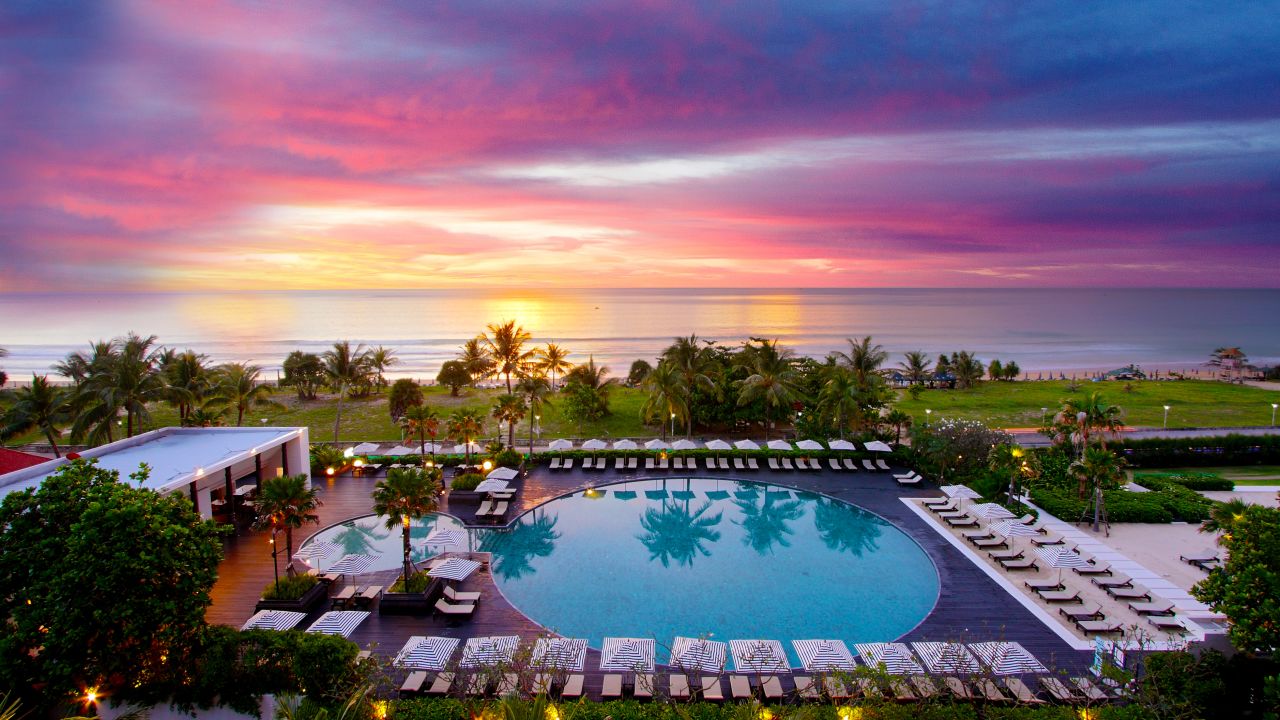 hilton hotel karon beach phuket thailand