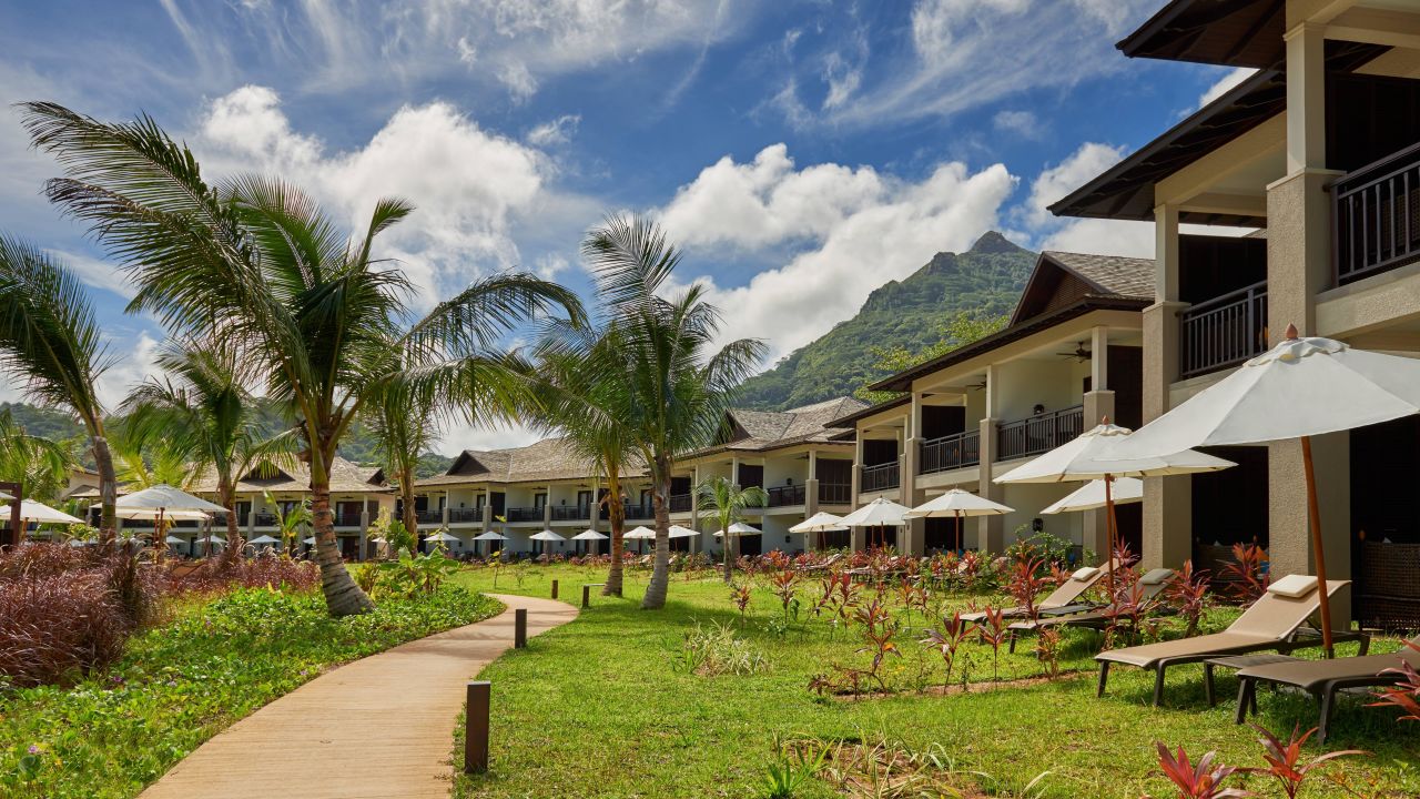 The H Resort Beau Vallon Beach (Beau Vallon) • HolidayCheck (Mahe